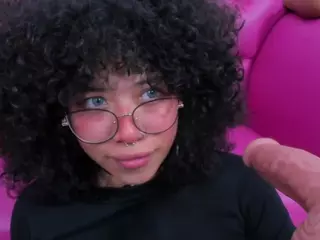 SAFIRO-AGATA's Live Sex Cam Show