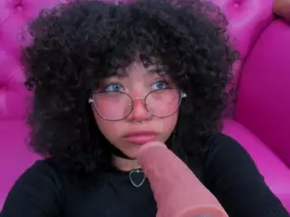 SAFIRO-AGATA's Live Sex Cam Show