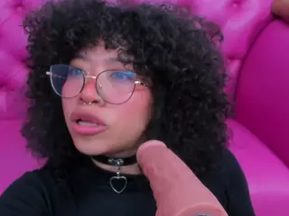 SAFIRO-AGATA's Live Sex Cam Show