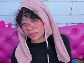 SAFIRO-AGATA's Live Sex Cam Show
