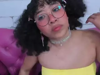 SAFIRO-AGATA's Live Sex Cam Show