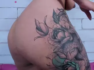 SAFIRO-AGATA's Live Sex Cam Show