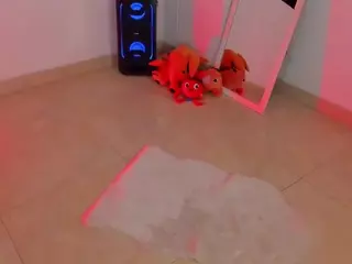 LittleDanni's Live Sex Cam Show