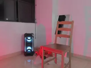 LittleDanni's Live Sex Cam Show