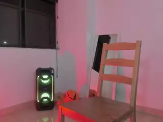 LittleDanni's Live Sex Cam Show