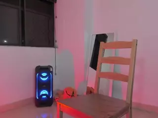 LittleDanni's Live Sex Cam Show