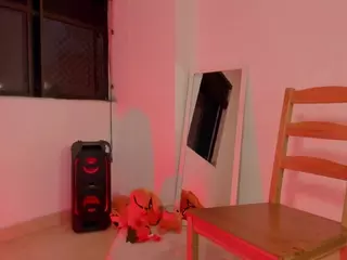 LittleDanni's Live Sex Cam Show