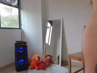 LittleDanni's Live Sex Cam Show