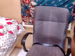 MatureNesh's Live Sex Cam Show