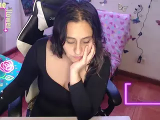 MelRaise's Live Sex Cam Show