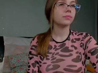 Mia's Live Sex Cam Show