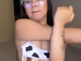 TaraHills's Live Sex Cam Show