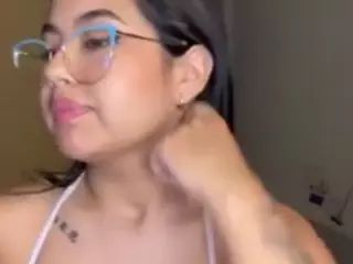 TaraHills's Live Sex Cam Show
