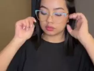 TaraHills's Live Sex Cam Show