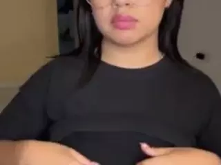 TaraHills's Live Sex Cam Show