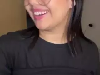 TaraHills's Live Sex Cam Show