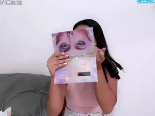 TaraHills's Live Sex Cam Show