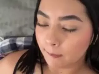 TaraHills's Live Sex Cam Show