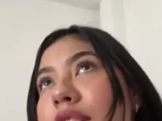 TaraHills's Live Sex Cam Show