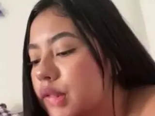 TaraHills's Live Sex Cam Show