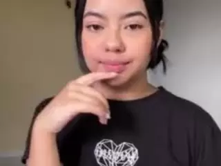 TaraHills's Live Sex Cam Show