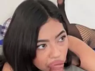 TaraHills's Live Sex Cam Show