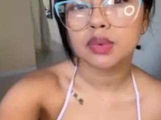 TaraHills's Live Sex Cam Show