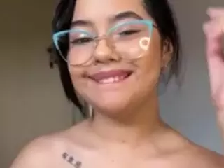 TaraHills's Live Sex Cam Show