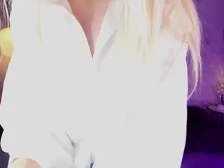 EmilyAir's Live Sex Cam Show
