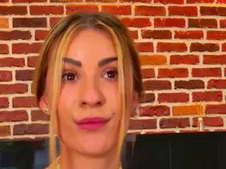 LaurynCopper's Live Sex Cam Show