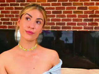 LaurynCopper's Live Sex Cam Show