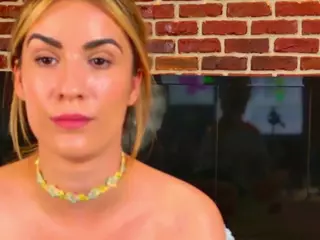 LaurynCopper's Live Sex Cam Show