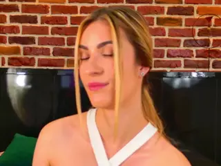 LaurynCopper's Live Sex Cam Show