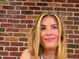 LaurynCopper's Live Sex Cam Show