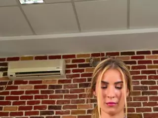 LaurynCopper's Live Sex Cam Show