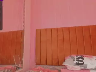 SaraCastiillo's Live Sex Cam Show