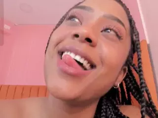SaraCastiillo's Live Sex Cam Show