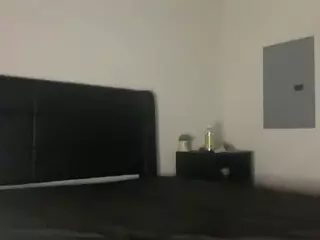 xokenziexo's Live Sex Cam Show