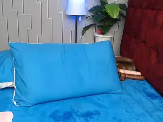 Camila360's Live Sex Cam Show