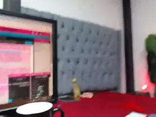 Camila360's Live Sex Cam Show