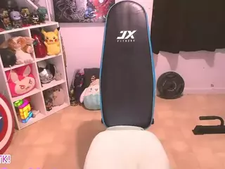 curvymilfshake's Live Sex Cam Show
