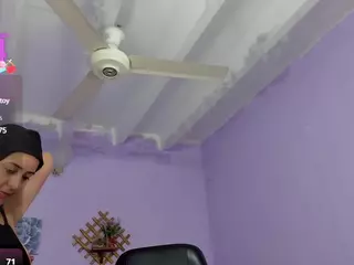 BadraSaadi's Live Sex Cam Show