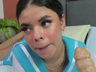 kenia28's Live Sex Cam Show