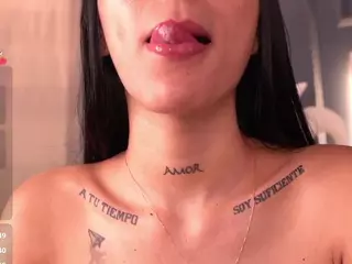 EVA MORETIII's Live Sex Cam Show