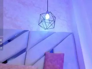 Kellyy-Cooper's Live Sex Cam Show