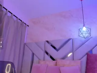 Kellyy-Cooper's Live Sex Cam Show