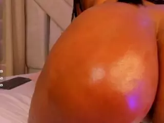 Kellyy-Cooper's Live Sex Cam Show