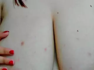HugeTittiess's Live Sex Cam Show