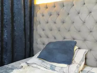 Alanna-Jonnes's Live Sex Cam Show