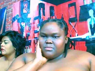 EbonyHotBuns's Live Sex Cam Show